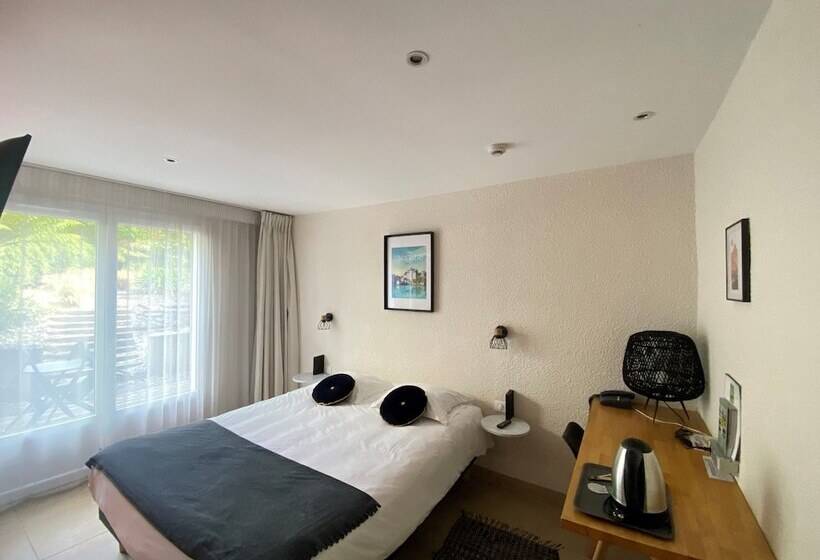 ホテル Le Clos Du Pontic Logis Et Cit