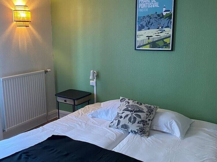 ホテル Le Clos Du Pontic Logis Et Cit