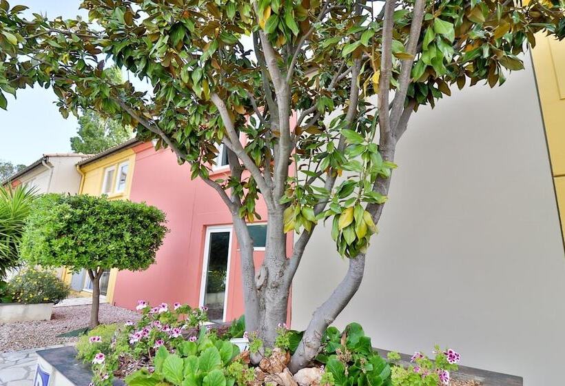 Отель Le Coudon