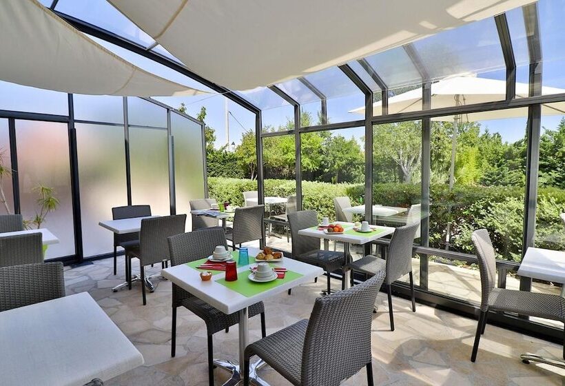 Отель Le Coudon