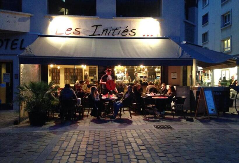 Отель Les Initiés