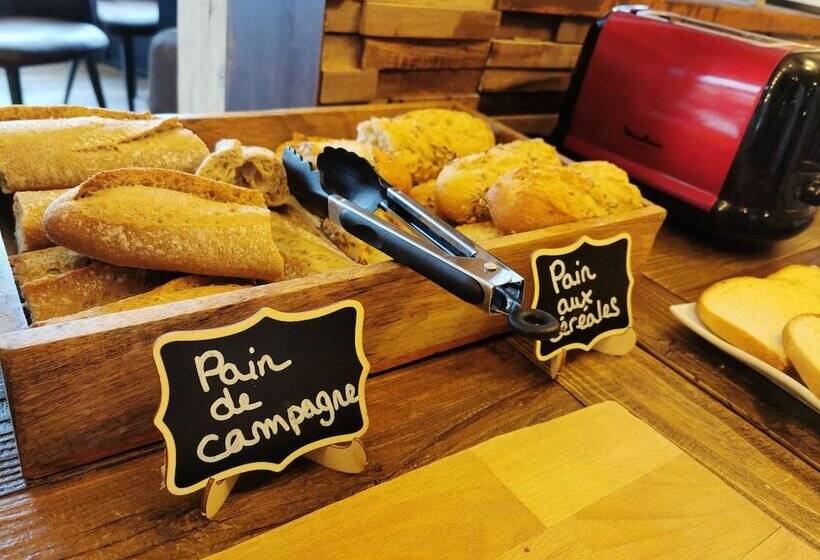 Отель Les Terrasses De Saumur Hôtel & Appartements Restaurant & Spa