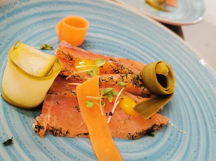 Отель Les Terrasses De Saumur Hôtel & Appartements Restaurant & Spa