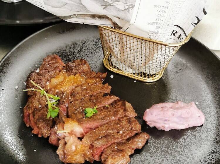 Отель Les Terrasses De Saumur Hôtel & Appartements Restaurant & Spa