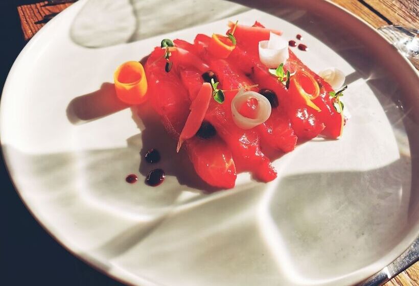 Отель Les Terrasses De Saumur Hôtel & Appartements Restaurant & Spa