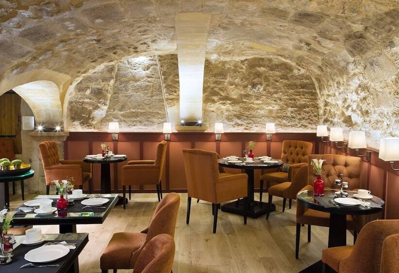 ホテル Les Tournelles