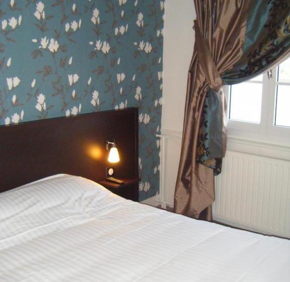 ホテル Logis   Hôtel & Restaurant Le Bellevue