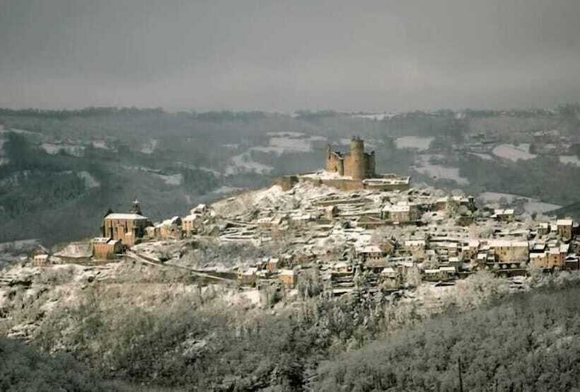 Отель Logis Hôtel Restaurant Belle Rive