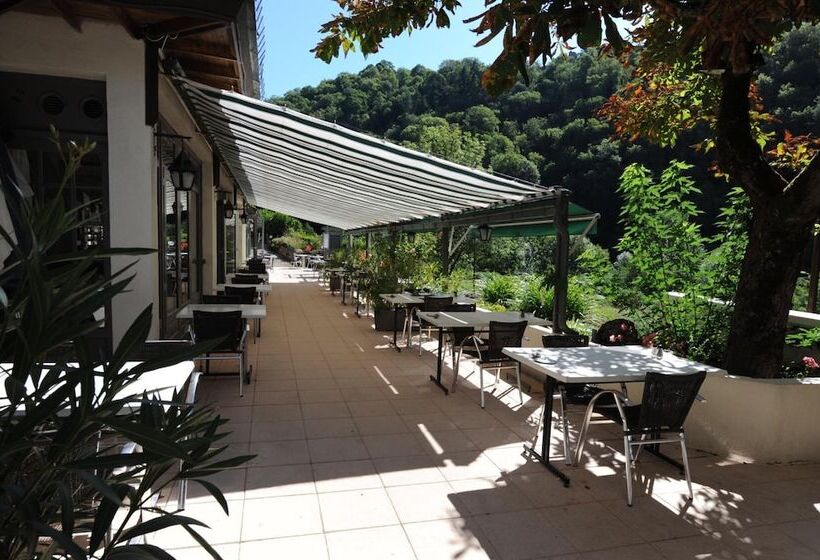 Отель Logis Hôtel Restaurant Belle Rive