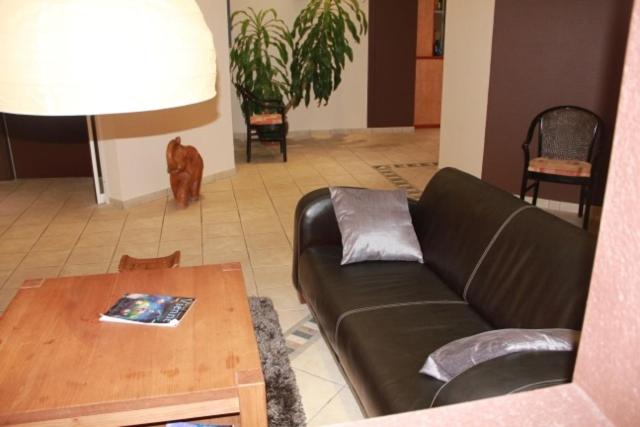 Отель Logis Hôtel De France Restaurant Le Lucullus