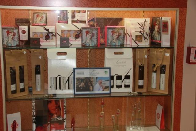 Отель Logis Hôtel De France Restaurant Le Lucullus