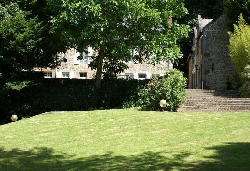 Logis Hotel Du Chateau