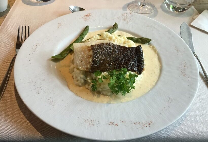 فندق Logis Hôtel Restaurant Des Acacias Lille Tourcoing