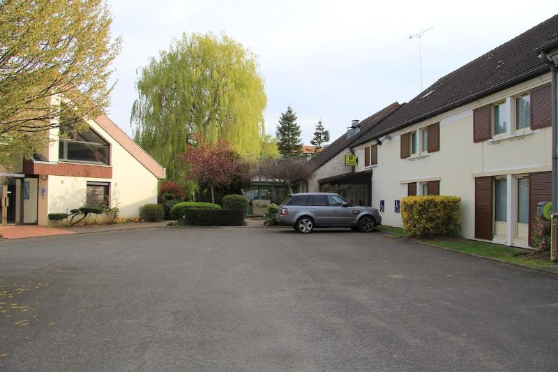 فندق Logis Lhôtel Restaurant Antony Verrières Le Buisson