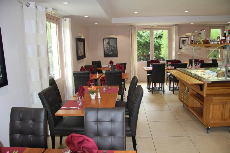 فندق Logis Lhôtel Restaurant Antony Verrières Le Buisson