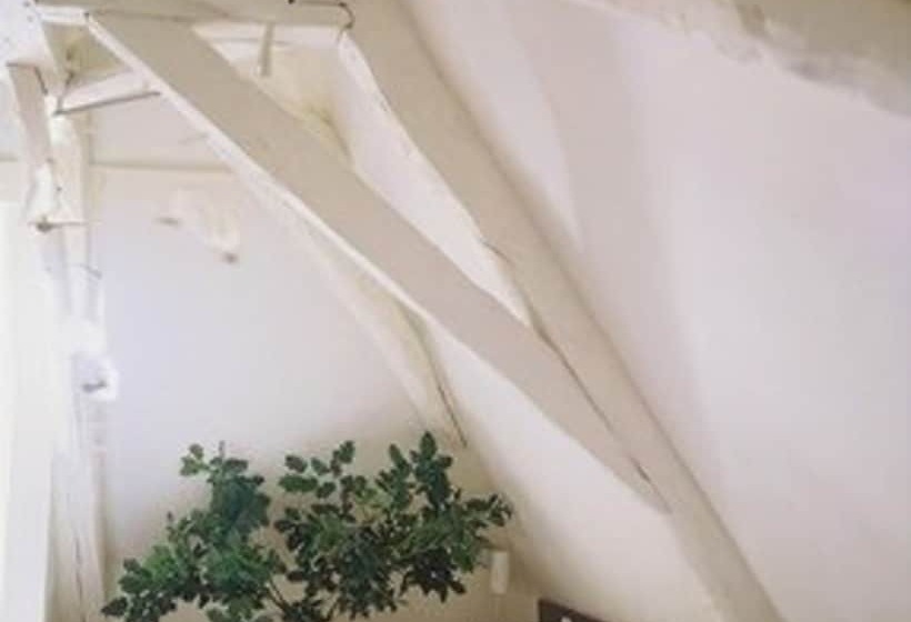 בית מלון כפרי Logis La Garissade