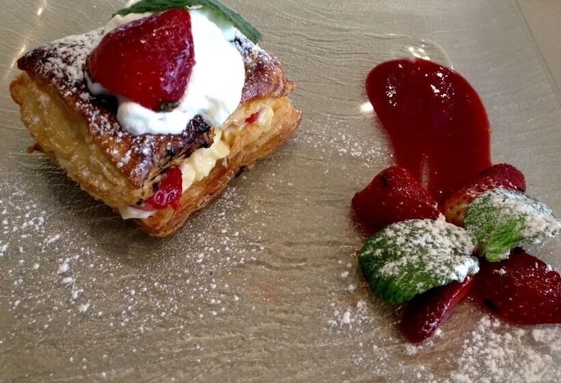 בית מלון כפרי Logis Les Charmilles Chalonsursaone Sud