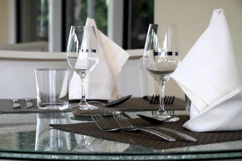 ホテル Logis Les Charmilles Chalonsursaone Sud