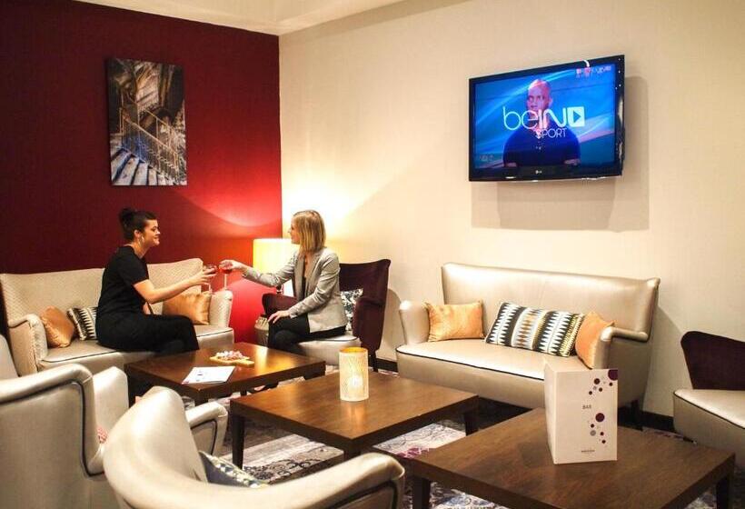 Отель Mercure Angers Centre Gare