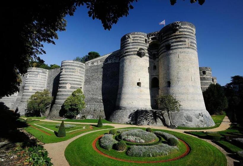 Отель Mercure Angers Centre Gare