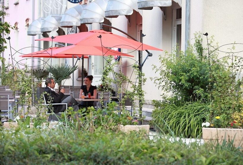 Отель Providence