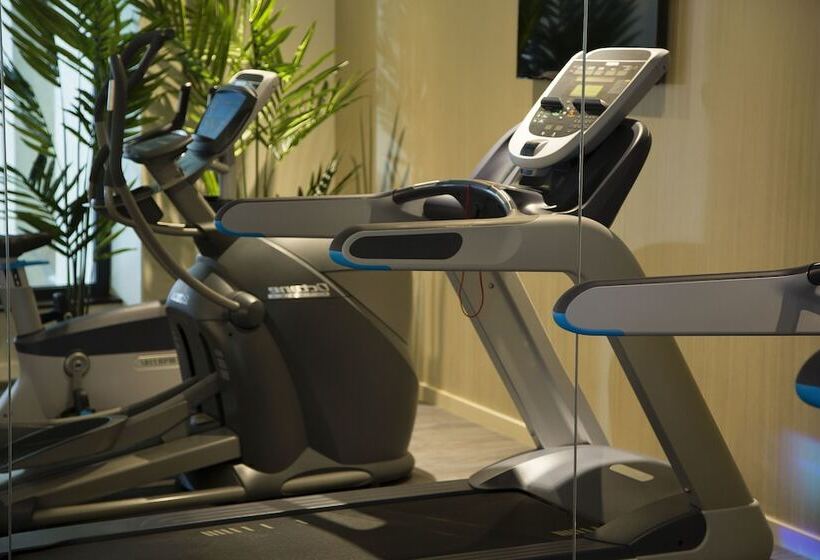 هتل Oceania Le Metropole