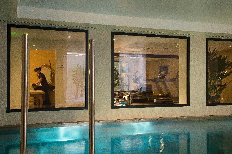 هتل Hôtel & Spa Oceania L Univers Tours