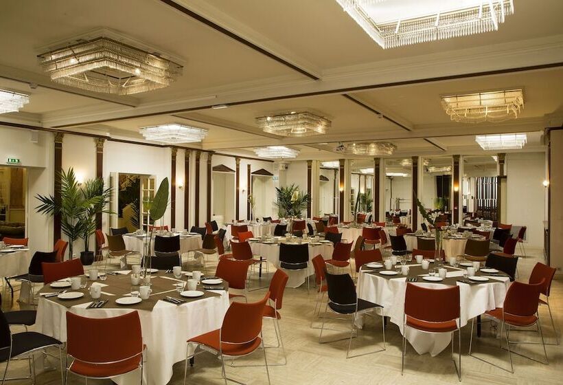 هتل Hôtel & Spa Oceania L Univers Tours