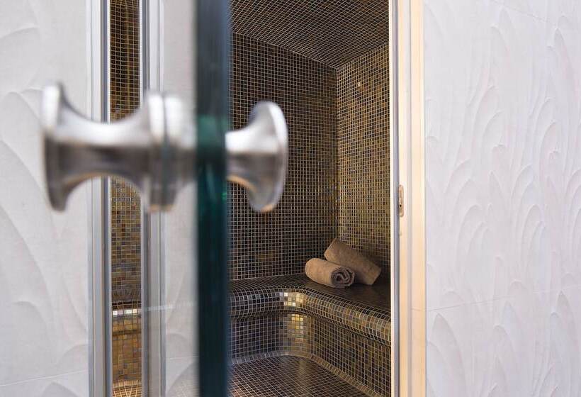 هتل Hôtel & Spa Oceania L Univers Tours