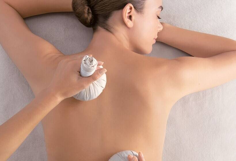 هتل Hôtel & Spa Oceania L Univers Tours