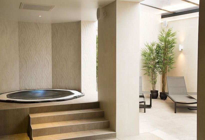 هتل Hôtel & Spa Oceania L Univers Tours