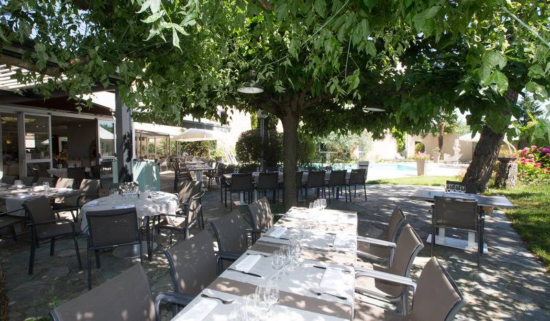 Отель Pomo Hôtel & Restaurant