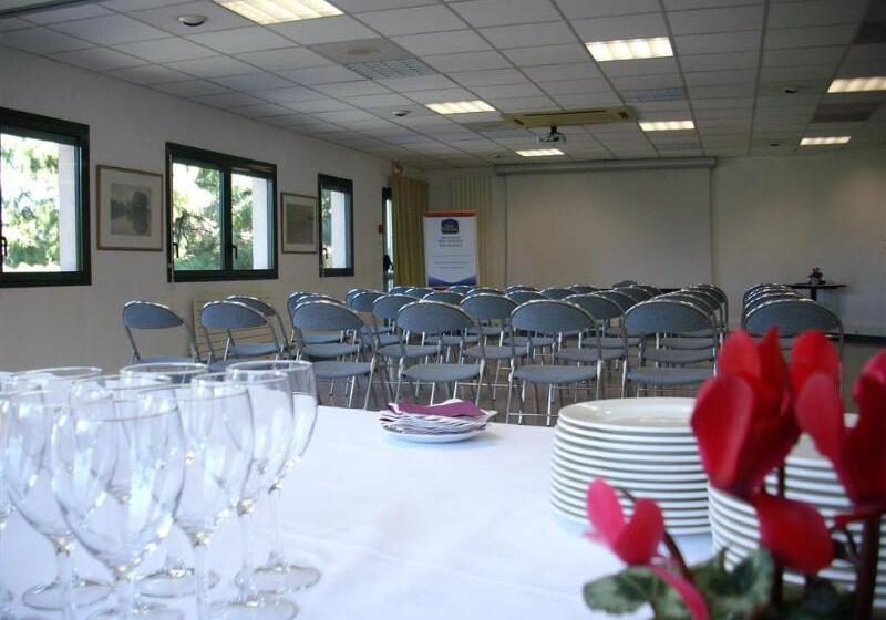 Отель Pomo Hôtel & Restaurant