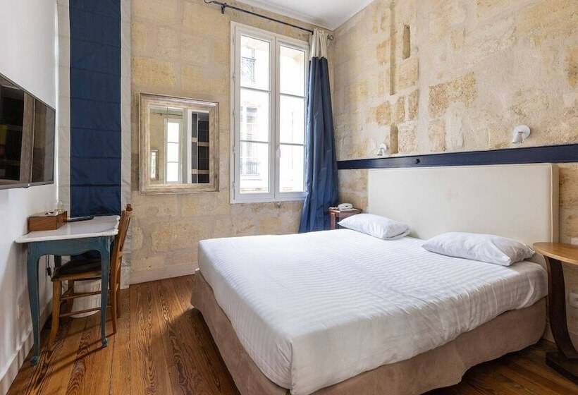 هتل Hôtel La Tour Intendance