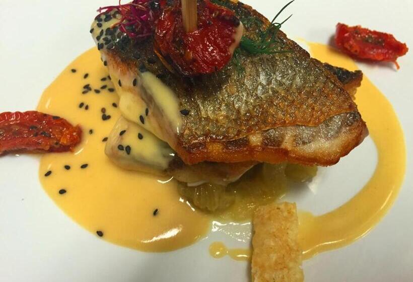 فندق Restaurant Aux Trois Roses