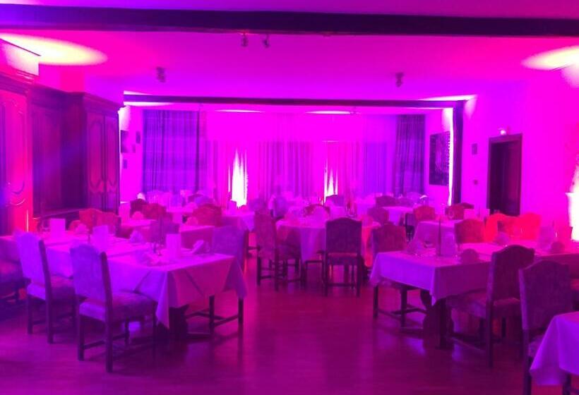 فندق Restaurant Aux Trois Roses