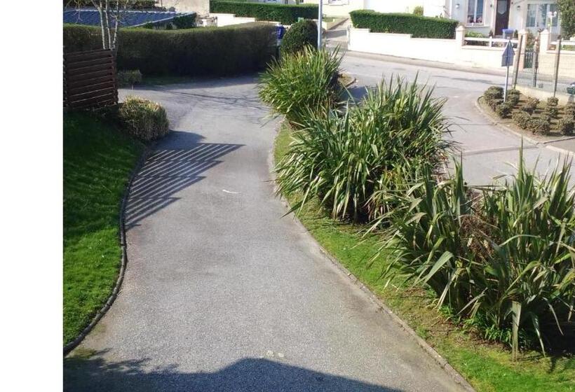 Отель Shelder Hôtel Cherbourg En Cotentin Equeurdreville