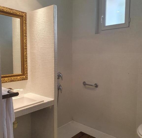 فندق The Originals Boutique, Clair Hôtel, Martigues