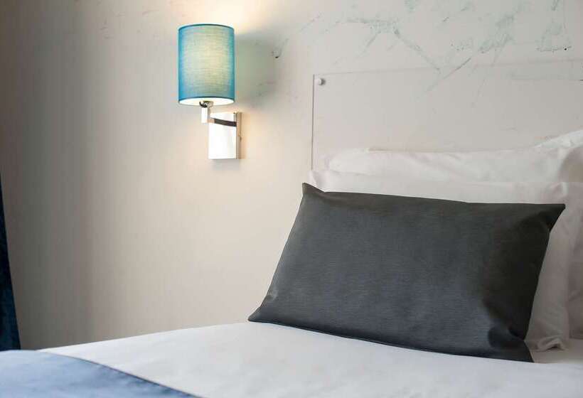 ホテル The Originals Boutique, Hôtel De L Univers, Montluçon