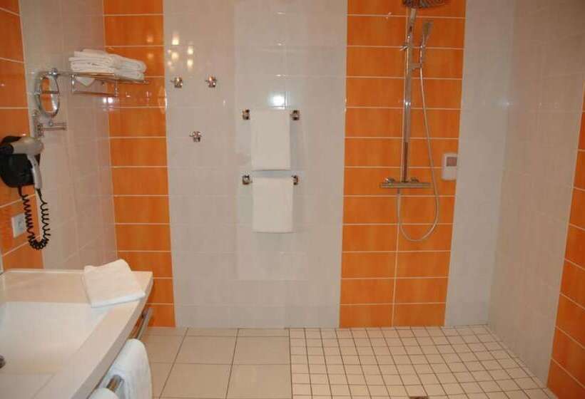 ホテル The Originals Boutique, Hôtel De L Univers, Montluçon