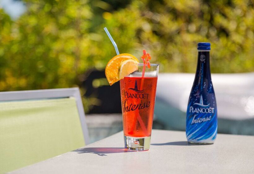 호텔 Logis, Hôtel Au Chêne Vert, Saint Brieuc Nord