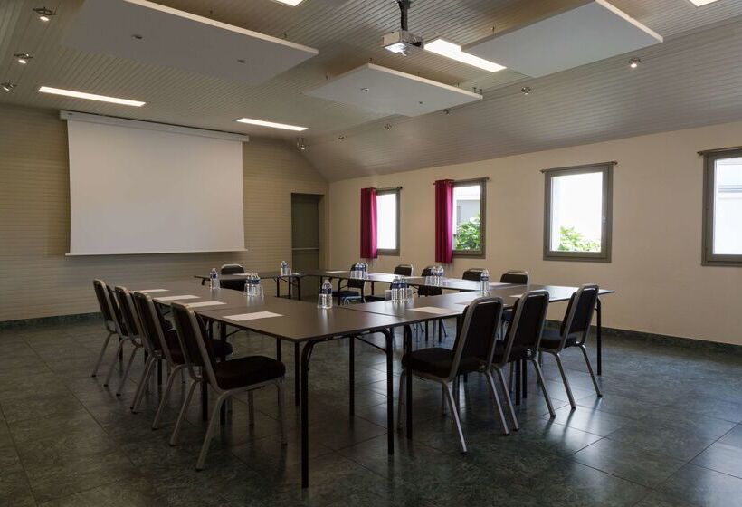 호텔 Logis, Hôtel Au Chêne Vert, Saint Brieuc Nord