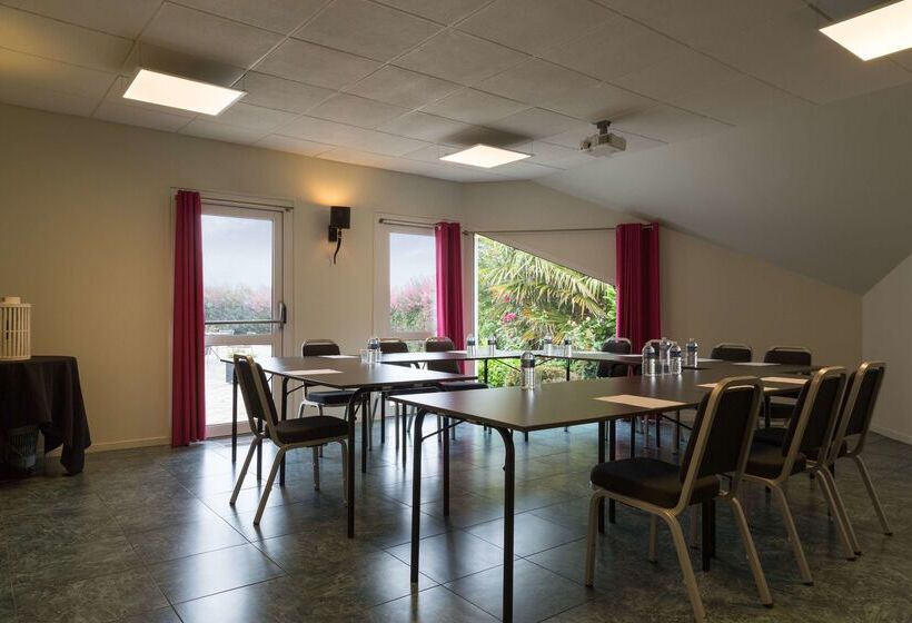 호텔 Logis, Hôtel Au Chêne Vert, Saint Brieuc Nord