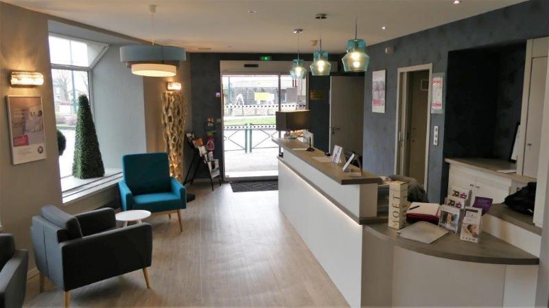 Отель The Originals City, Hôtel Le Boeuf Rouge, Saintjunien