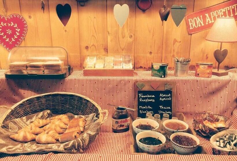 בית מלון כפרי The Originals Annemasse Sud   Porte De Genève