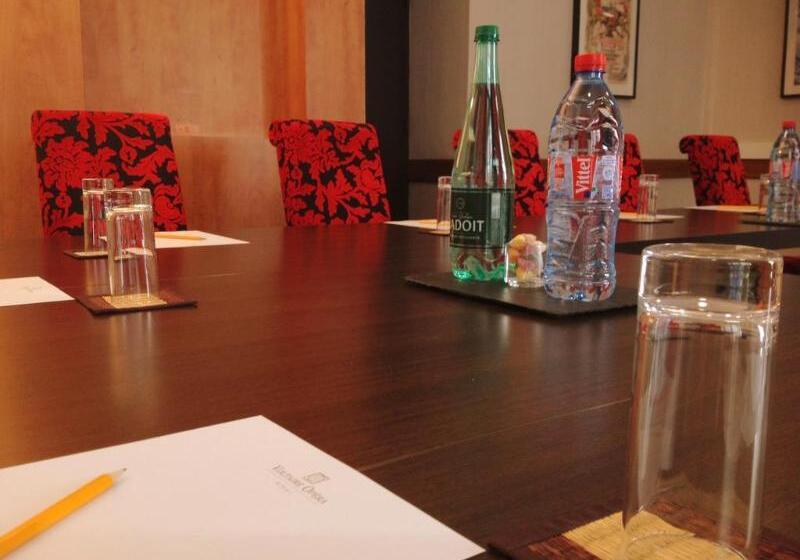 هتل Voltaire Opera Nantes Centre