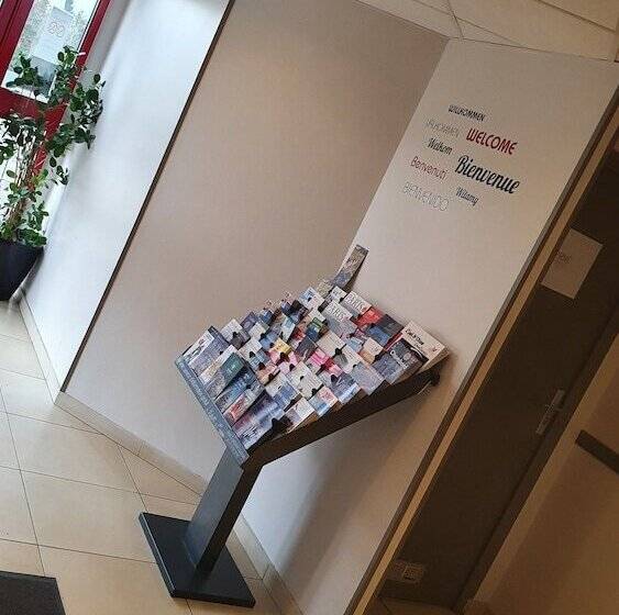 Welcomotel Coignières