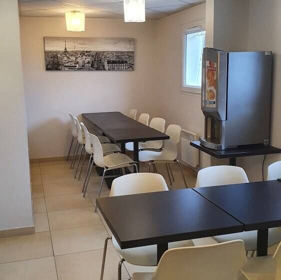 Welcomotel Coignières