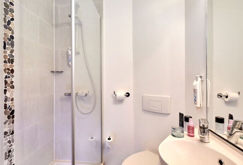 Welcomotel Coignières