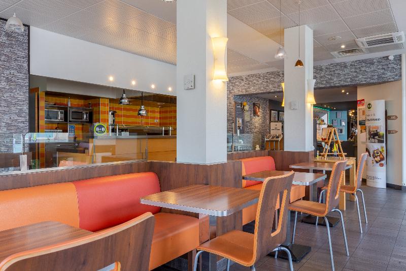 B&B HOTEL Chartres Centre Cathédrale